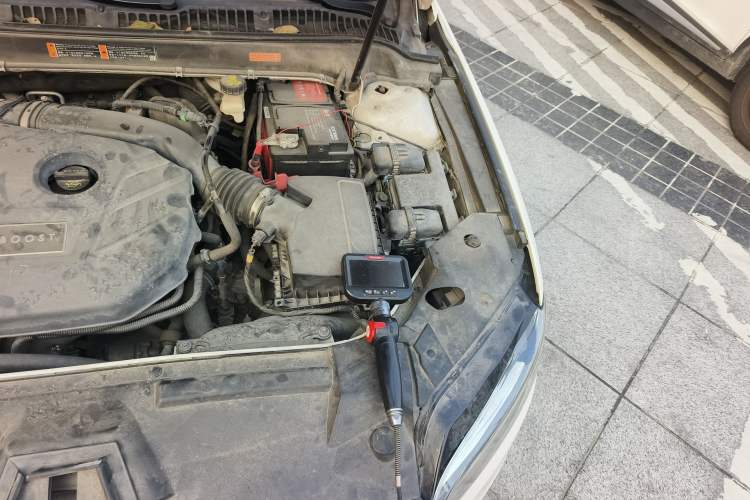 Used Lincoln MKZ 2017 2.0T Luxury Edition Engine Bay Left