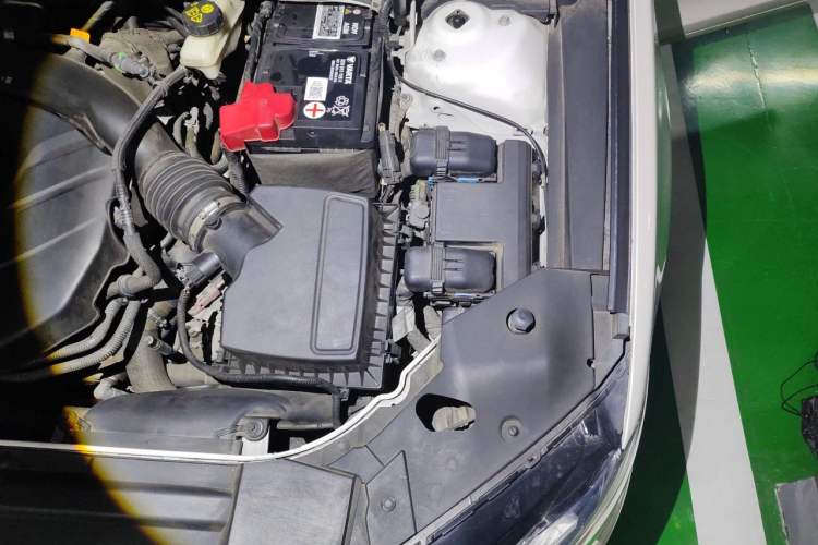 Used Lincoln MKZ 2017 2.0T Luxury Edition Engine Bay Left