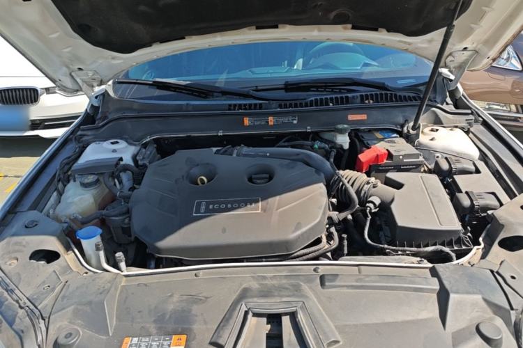 Used Lincoln MKZ 2017 2.0T Luxury Edition Engine Bay