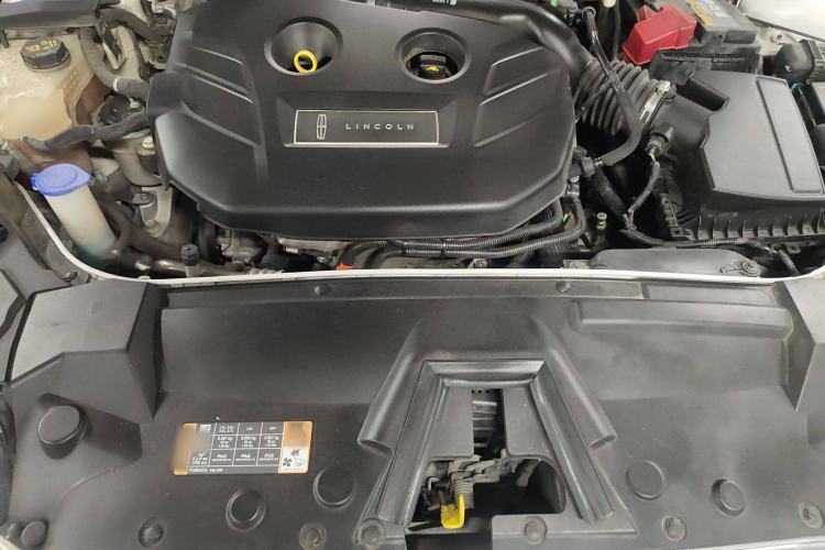 Used Lincoln MKZ 2017 2.0T Luxury Edition Engine Bay