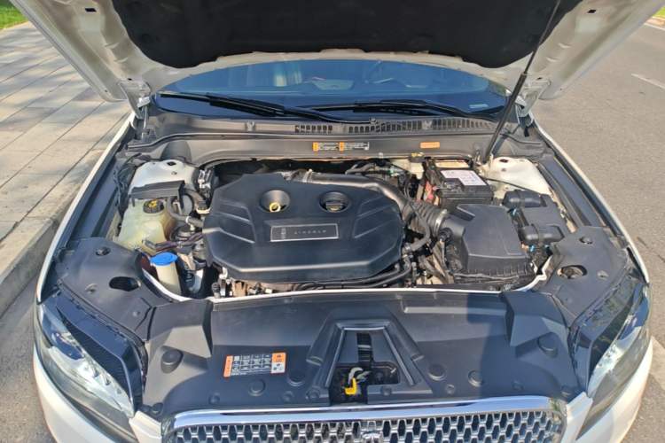 Used Lincoln MKZ 2017 2.0T Luxury Edition Engine Bay