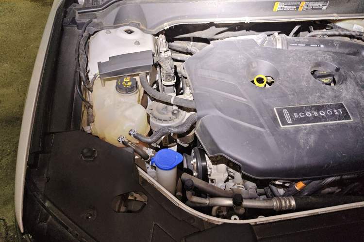 Used Lincoln MKZ 2017 2.0T Luxury Edition Engine Bay Right