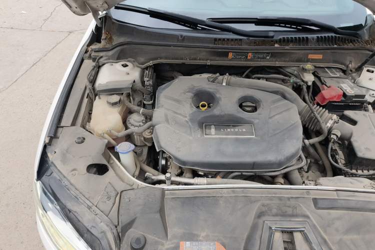 Used Lincoln MKZ 2017 2.0T Luxury Edition Engine Bay Right