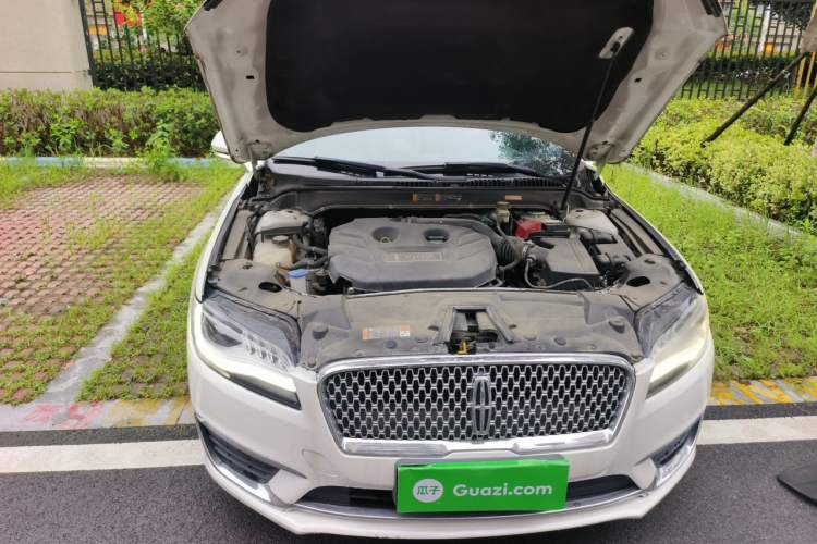 Used Lincoln MKZ 2017 2.0T Luxury Edition Engine Bay Right