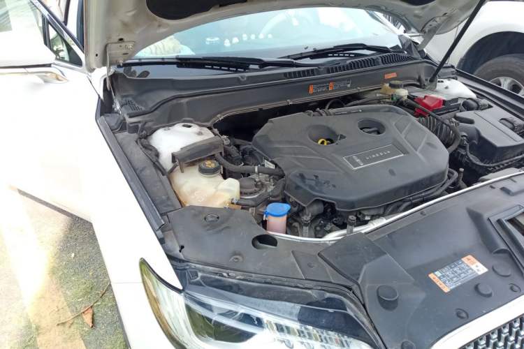 Used Lincoln MKZ 2017 2.0T Luxury Edition Engine Bay Right