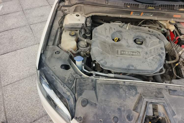 Used Lincoln MKZ 2017 2.0T Luxury Edition Engine Bay Right