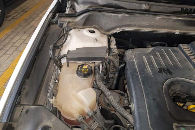 Used Lincoln MKZ 2017 2.0H Hybrid Luxury Edition Engine Bay Right