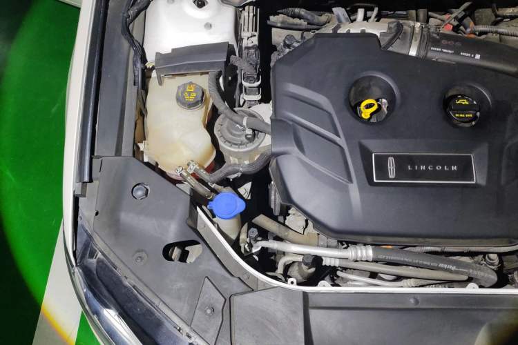 Used Lincoln MKZ 2017 2.0T Luxury Edition Engine Bay Right