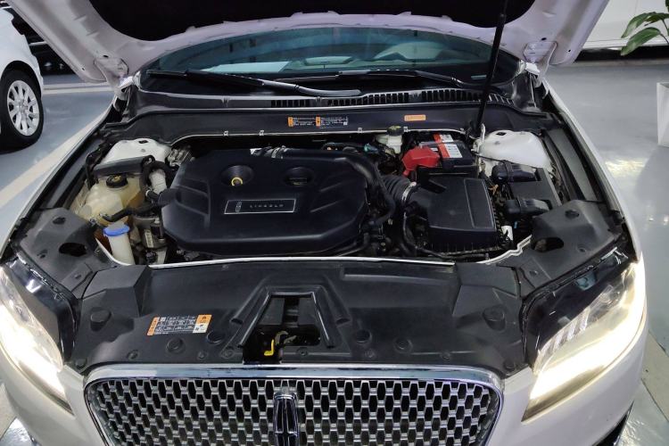 Used Lincoln MKZ 2017 2.0T Luxury Edition Engine Bay