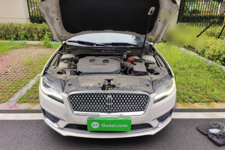 Used Lincoln MKZ 2017 2.0T Luxury Edition Engine Bay