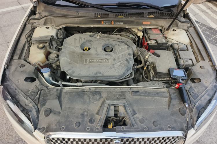 Used Lincoln MKZ 2017 2.0T Luxury Edition Engine Bay
