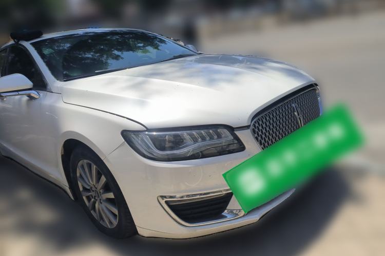 Used Lincoln MKZ 2017 2.0T Luxury Edition Front Right 45 Deg