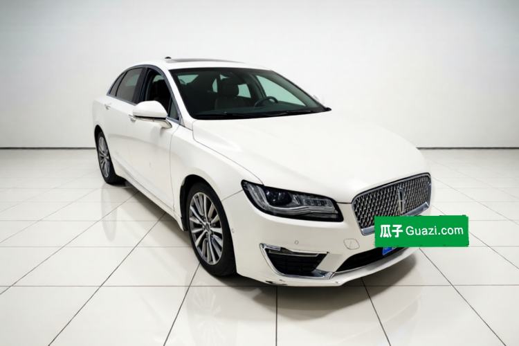 Used Lincoln MKZ 2017 2.0T Luxury Edition Front Right 45 Deg