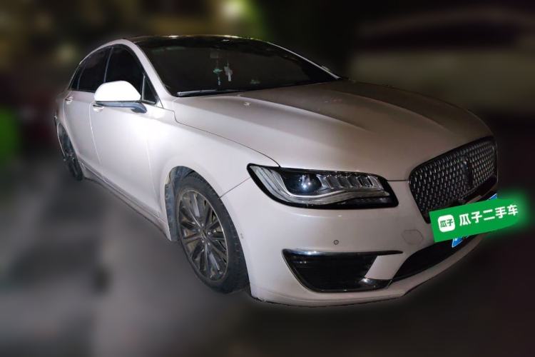 Used Lincoln MKZ 2017 2.0T Luxury Edition Front Right 45 Deg