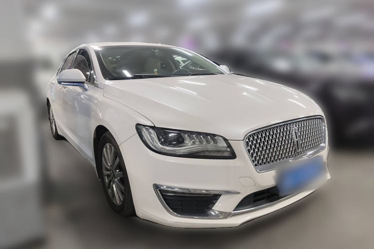 Used Lincoln MKZ 2017 2.0T Luxury Edition Front Right 45 Deg