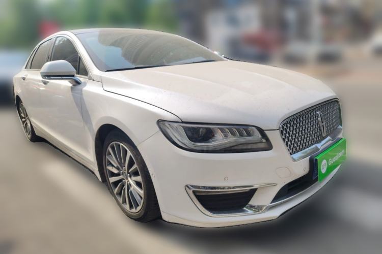 Used Lincoln MKZ 2017 2.0T Luxury Edition Front Right 45 Deg