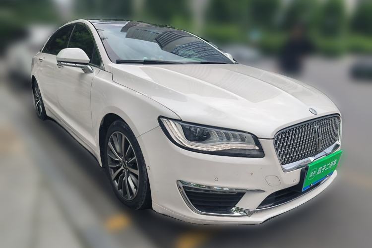 Used Lincoln MKZ 2017 2.0T Luxury Edition Front Right 45 Deg