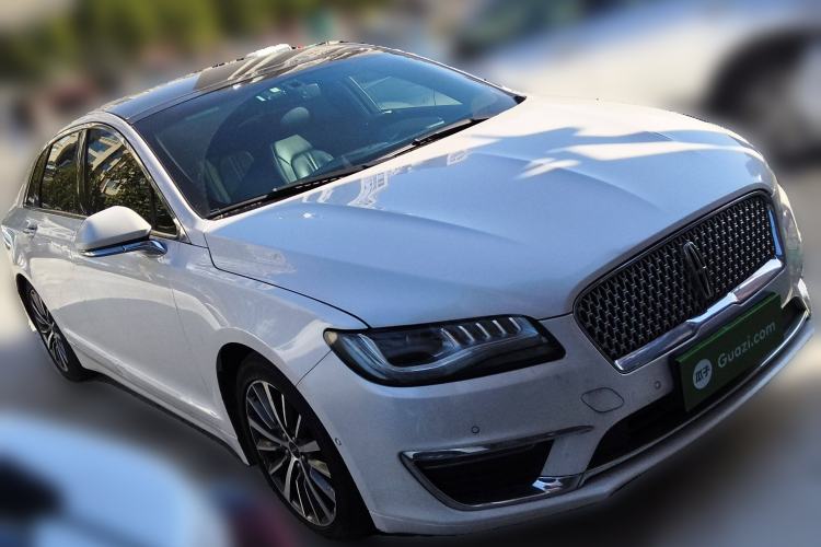 Used Lincoln MKZ 2017 2.0T Luxury Edition Front Right 45 Deg