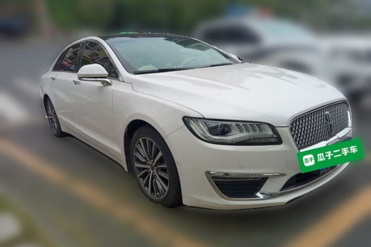 Used Lincoln MKZ 2017 2.0T Luxury Edition Front Right 45 Deg