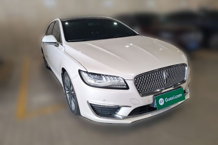 Used Lincoln MKZ 2017 2.0H Hybrid Luxury Edition Front Right 45 Deg