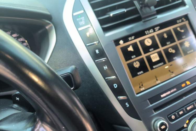 Used Lincoln MKZ 2017 2.0T Luxury Edition Gear Lever