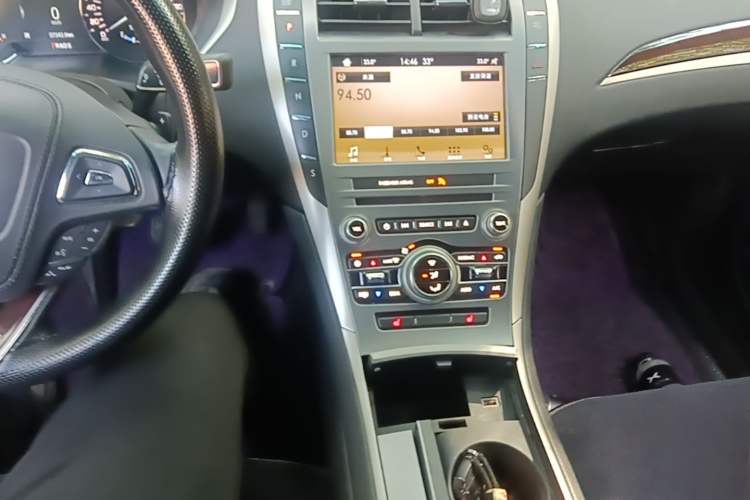 Used Lincoln MKZ 2017 2.0T Luxury Edition Gear Lever