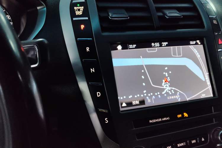 Used Lincoln MKZ 2017 2.0T Luxury Edition Gear Lever