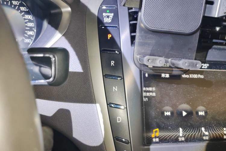 Used Lincoln MKZ 2017 2.0T Luxury Edition Gear Lever