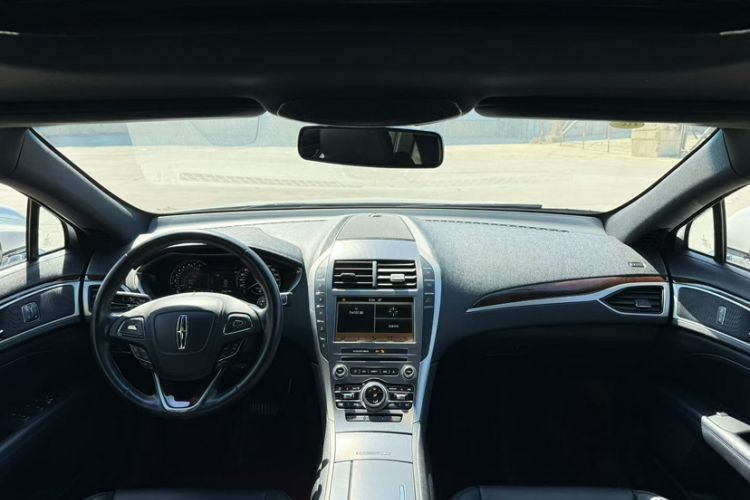 Used Lincoln MKZ 2017 2.0T Luxury Edition Interior 1