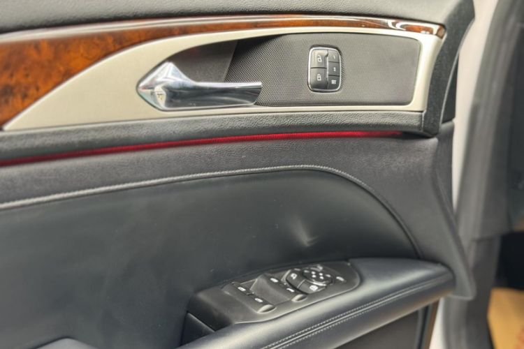 Used Lincoln MKZ 2017 2.0T Luxury Edition Interior 11