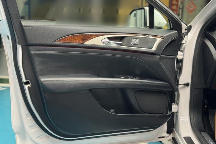 Used Lincoln MKZ 2017 2.0T Luxury Edition Interior 12