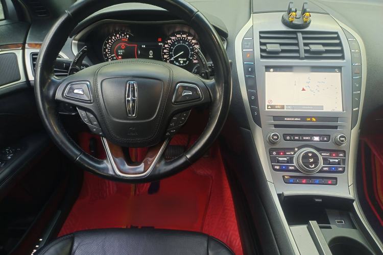 Used Lincoln MKZ 2017 2.0T Luxury Edition Interior 2