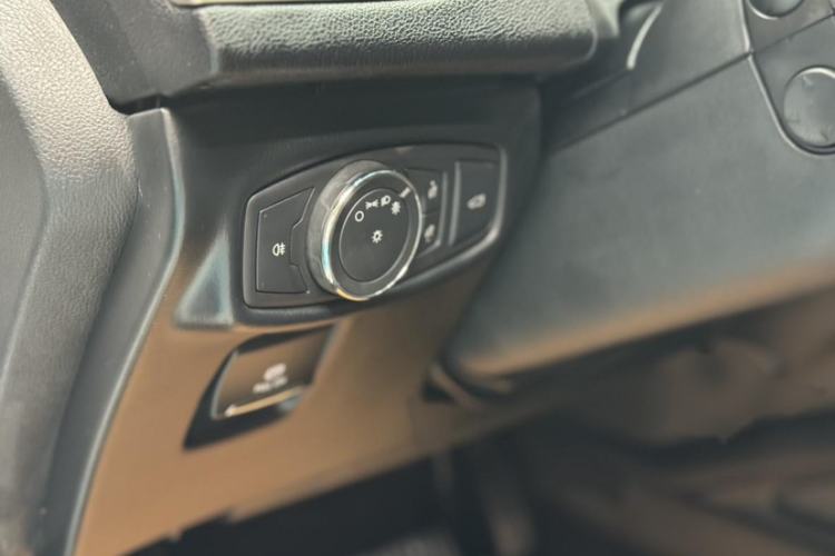 Used Lincoln MKZ 2017 2.0T Luxury Edition Interior 8