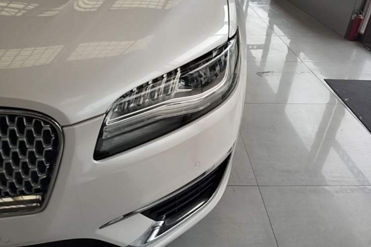 Used Lincoln MKZ 2017 2.0T Luxury Edition Left Front Headlight