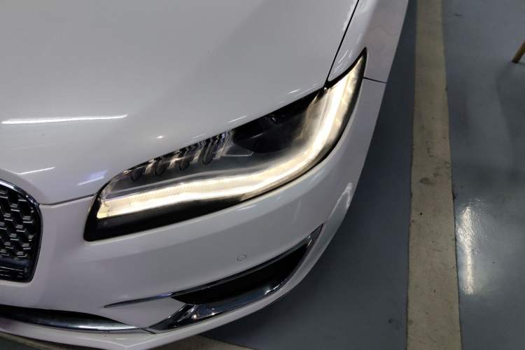 Used Lincoln MKZ 2017 2.0T Luxury Edition Left Front Headlight