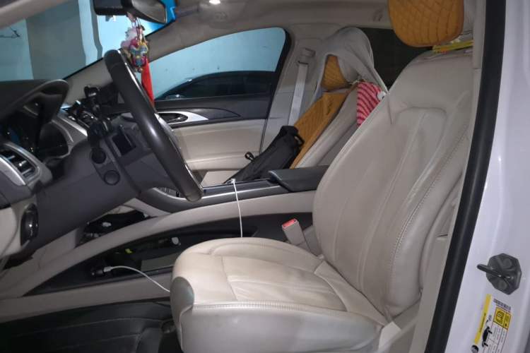 Used Lincoln MKZ 2017 2.0T Luxury Edition Left Front Seat