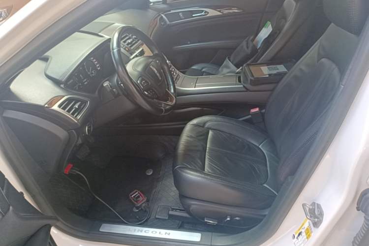 Used Lincoln MKZ 2017 2.0T Luxury Edition Left Front Seat