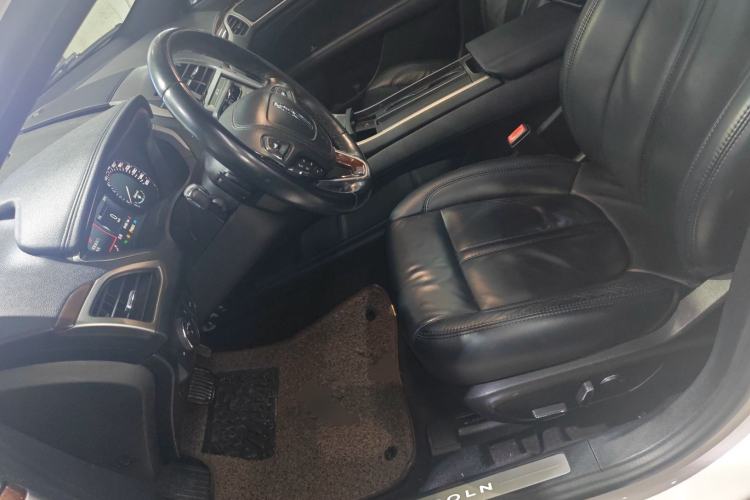 Used Lincoln MKZ 2017 2.0T Luxury Edition Left Front Seat