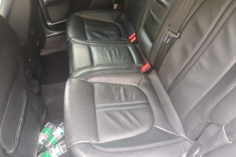 Used Lincoln MKZ 2017 2.0T Luxury Edition Left Rear Seat
