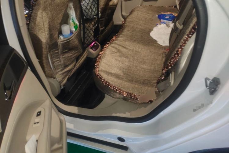 Used Lincoln MKZ 2017 2.0T Luxury Edition Left Rear Seat