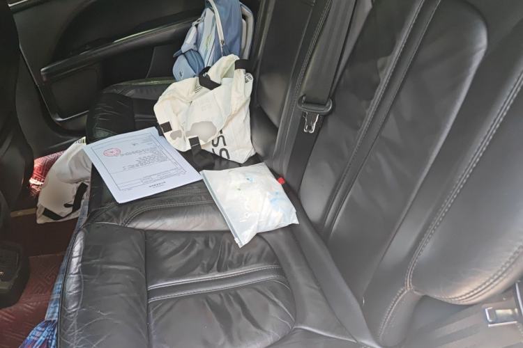 Used Lincoln MKZ 2017 2.0T Luxury Edition Left Rear Seat