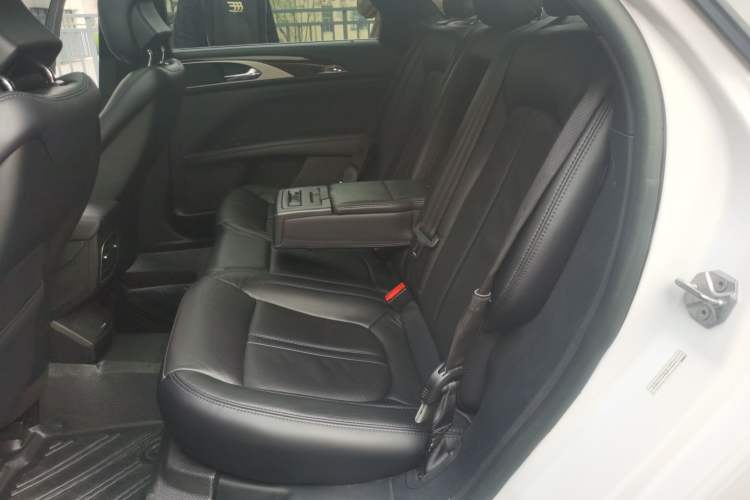 Used Lincoln MKZ 2017 2.0T Luxury Edition Left Rear Seat