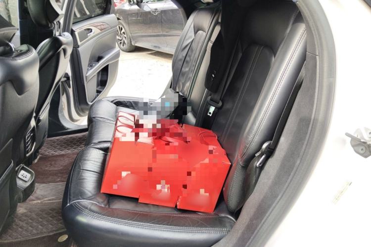 Used Lincoln MKZ 2017 2.0T Luxury Edition Left Rear Seat