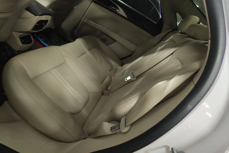 Used Lincoln MKZ 2017 2.0T Luxury Edition Left Rear Seat