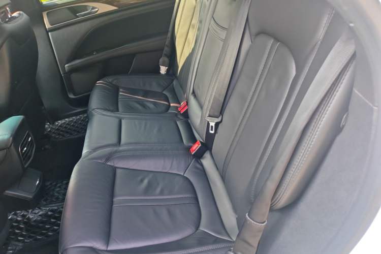 Used Lincoln MKZ 2017 2.0T Luxury Edition Left Rear Seat