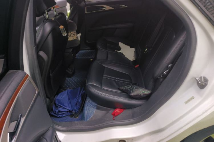 Used Lincoln MKZ 2017 2.0T Luxury Edition Left Rear Seat