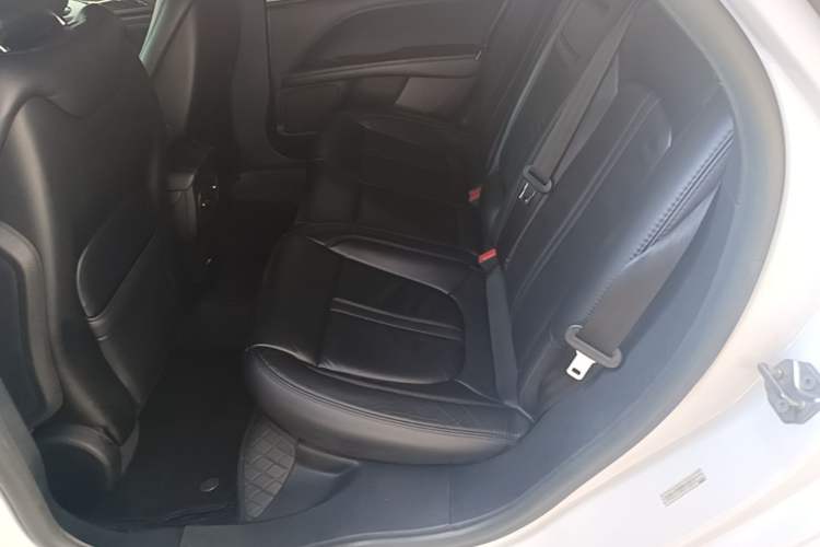 Used Lincoln MKZ 2017 2.0T Luxury Edition Left Rear Seat