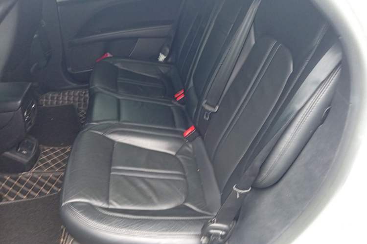 Used Lincoln MKZ 2017 2.0T Luxury Edition Left Rear Seat