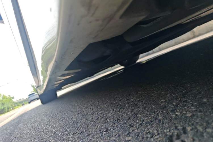 Used Lincoln MKZ 2017 2.0T Luxury Edition Left Side Sill