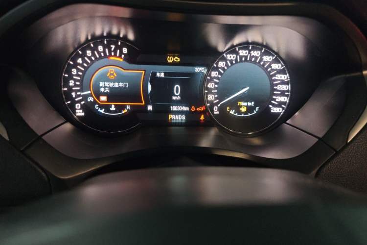 Used Lincoln MKZ 2017 2.0T Luxury Edition Odometer Close Up